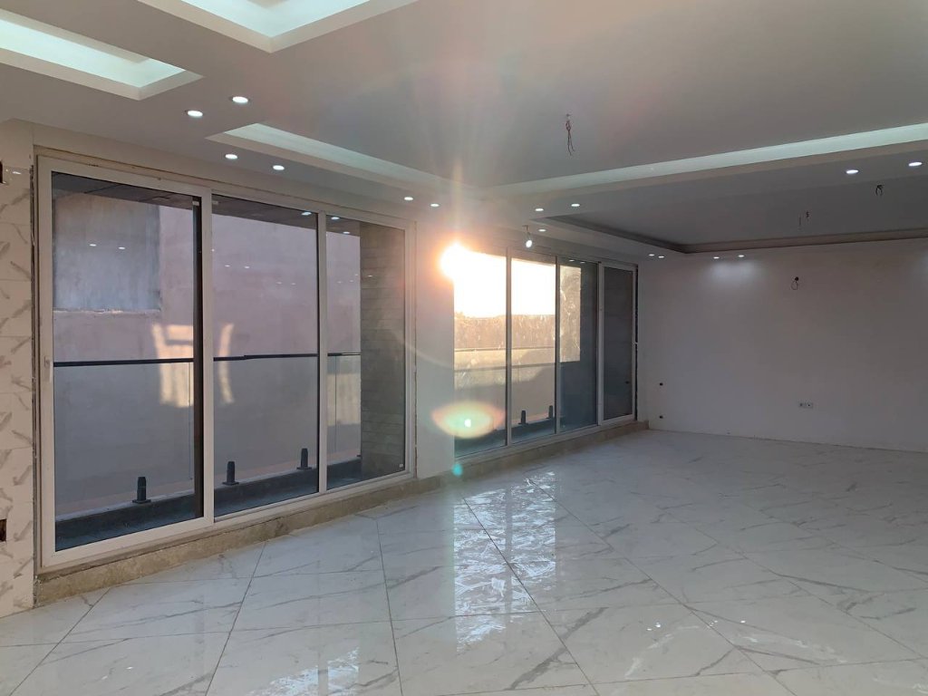 آپارتمان 115 متری دو خوابه در خیابان زرینی ملایر