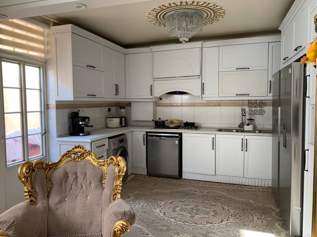 آپارتمان 97 متری دو خوابه در خیابان شهید رجایی ملایر