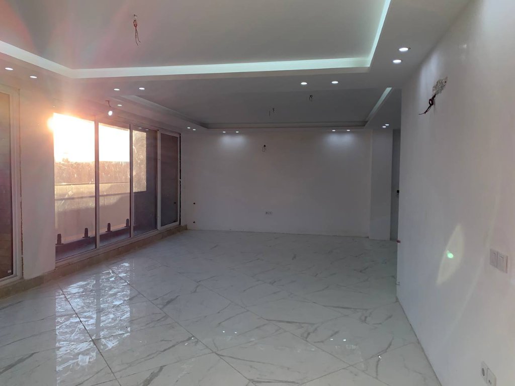 آپارتمان 115 متری دو خوابه در خیابان زرینی ملایر