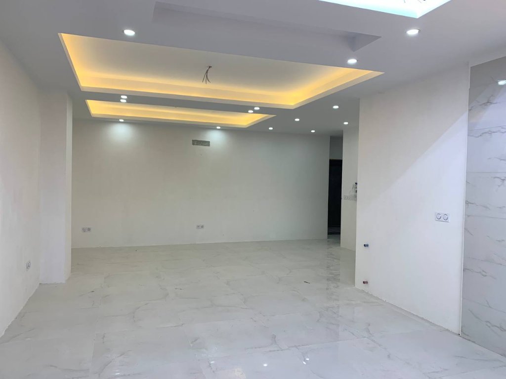 آپارتمان 90 متری دو خوابه در خیابان زرینی ملایر