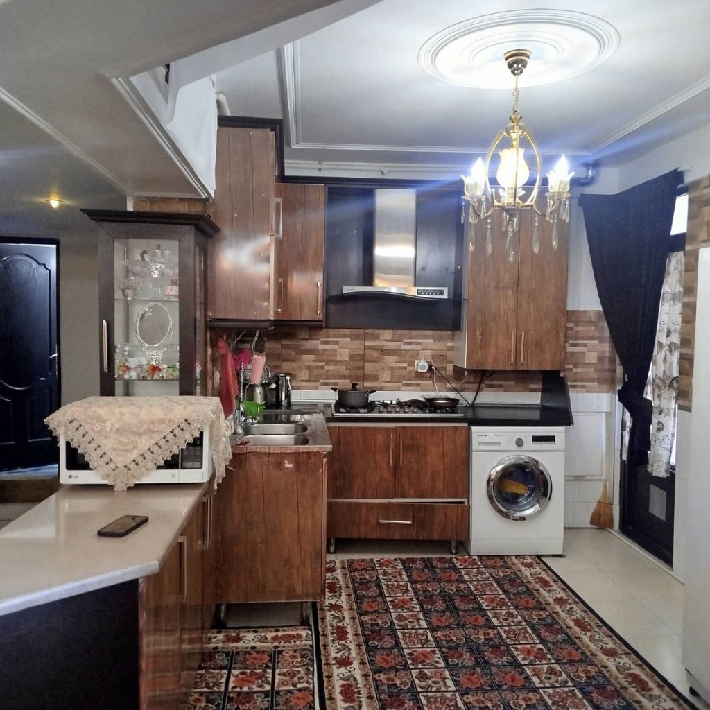 آپارتمان 111 متری دو خوابه در خیابان همدان ملایر