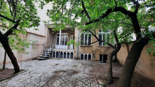 خانه 177 متری سه خوابه در خواجه رشید همدان 3