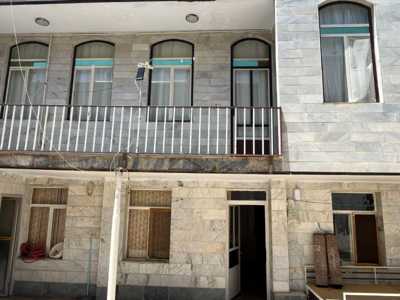 خانه 126 متری در میدان عارف ملایر 3