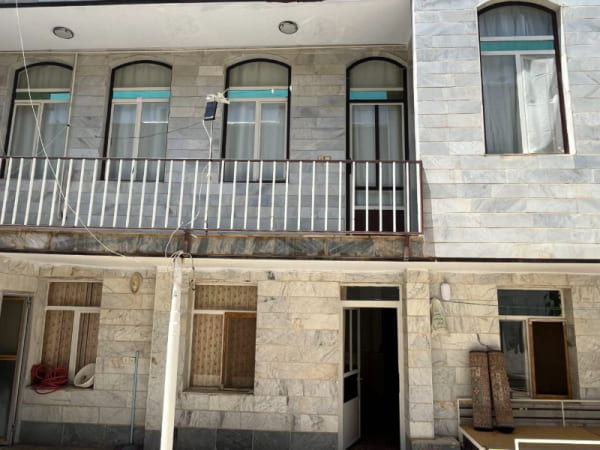 خانه 126 متری در میدان عارف ملایر 3
