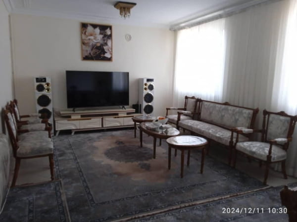 آپارتمان 123 متری دو خوابه در میدان بیمه همدان