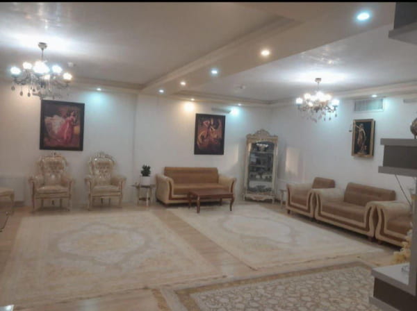 آپارتمان 174 متری سه خوابه در خیابان انقلاب سبزوار