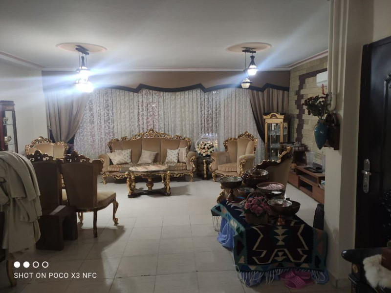 آپارتمان 130 متری سه خوابه در خیابان امیرکبیر ملایر