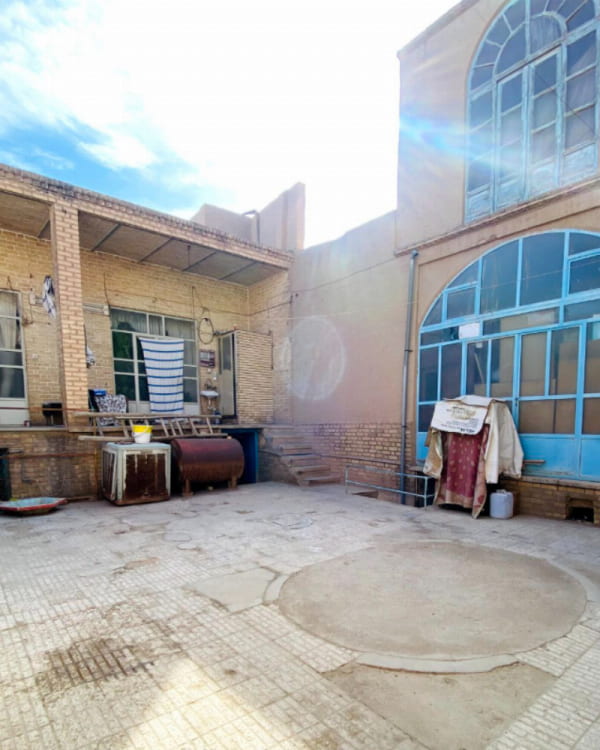 تجاری 250 متری در خیابان امام یزد