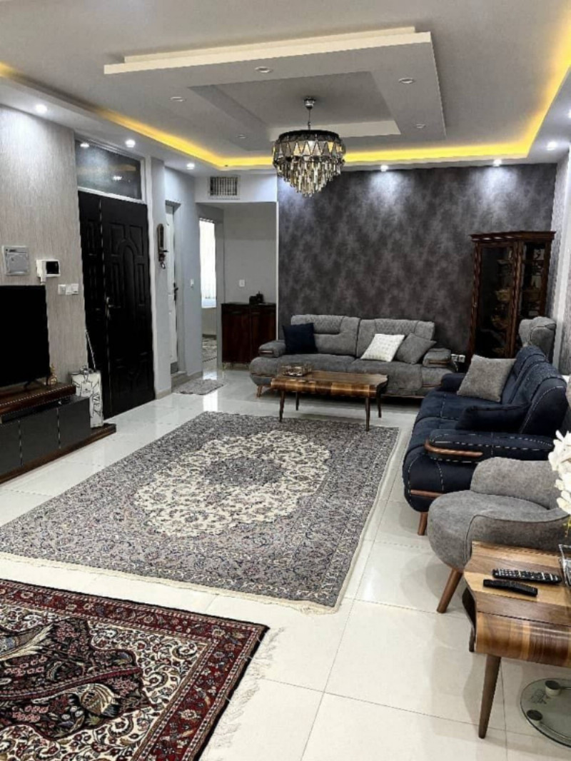 آپارتمان 104 متری دو خوابه در خیابان خلبان ملایر