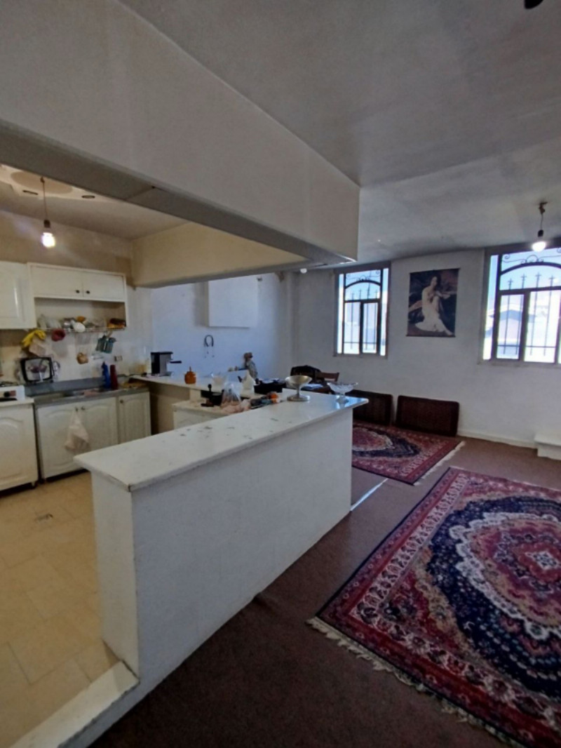 آپارتمان 72 متری دو خوابه در خیابان میثم تمار ملایر