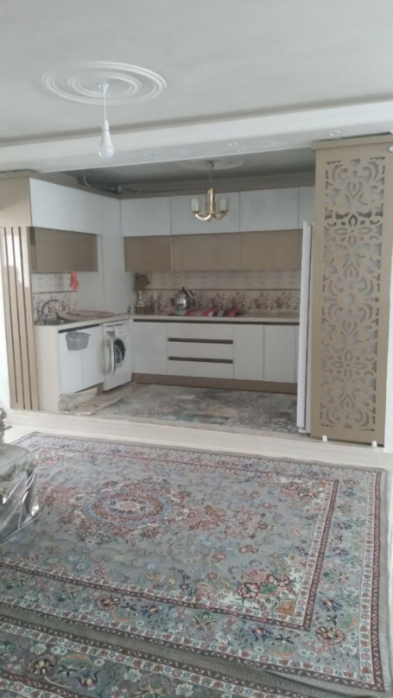 ویلا 200 متری یک خوابه در 18متری سپاه ملایر