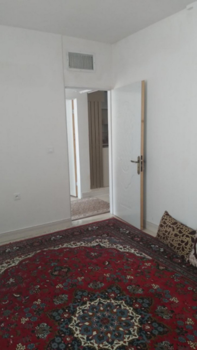 ویلا 200 متری یک خوابه در 18متری سپاه ملایر