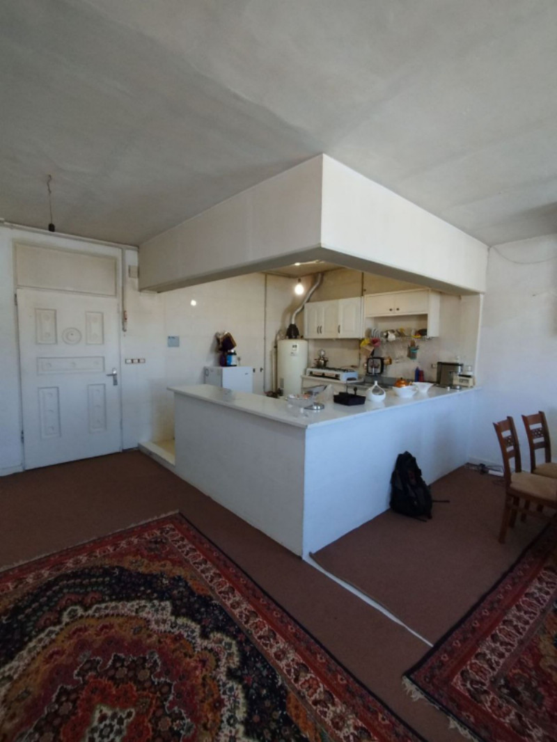 آپارتمان 72 متری دو خوابه در خیابان میثم تمار ملایر