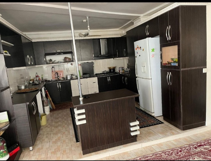 آپارتمان 150 متری سه خوابه در خیابان سعدی ملایر