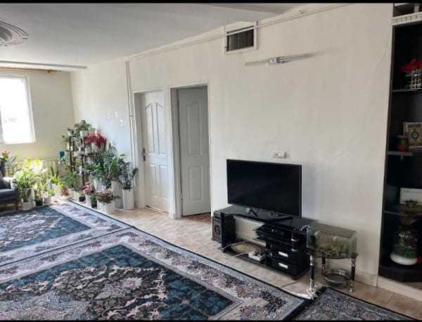 آپارتمان 150 متری سه خوابه در خیابان سعدی ملایر