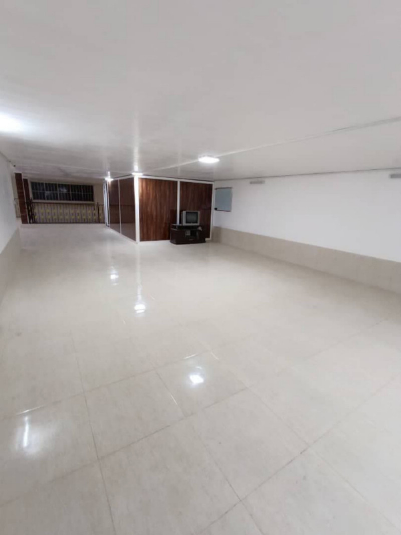 کارگاه 460 متری در روستای ایزی سبزوار