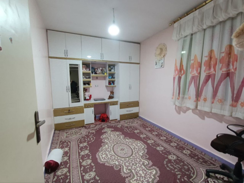 آپارتمان 85 متری دو خوابه در میدان زندیه ملایر