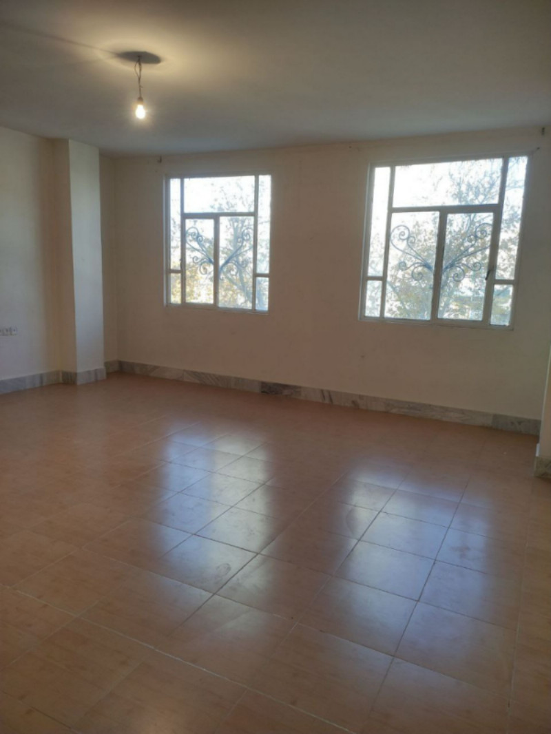 آپارتمان 80 متری دو خوابه در خیابان باباطاهر ملایر