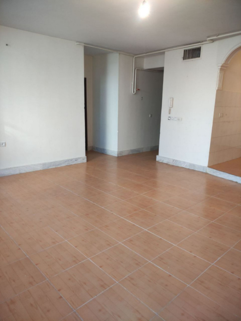 آپارتمان 80 متری دو خوابه در خیابان باباطاهر ملایر