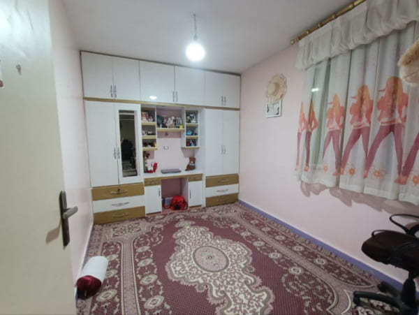 آپارتمان 85 متری دو خوابه در میدان زندیه ملایر