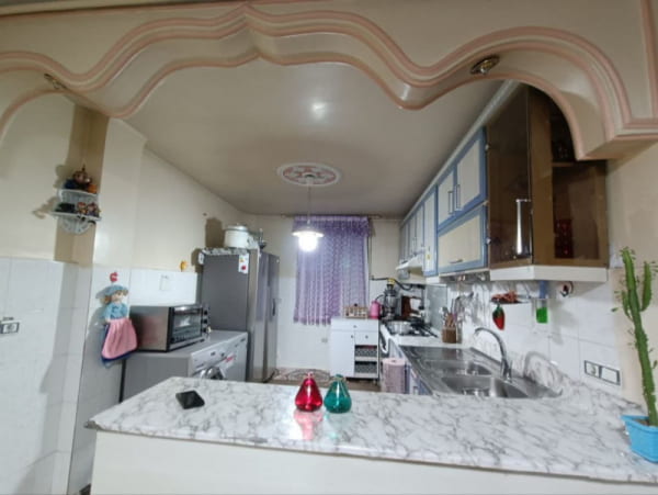 آپارتمان 85 متری دو خوابه در میدان زندیه ملایر