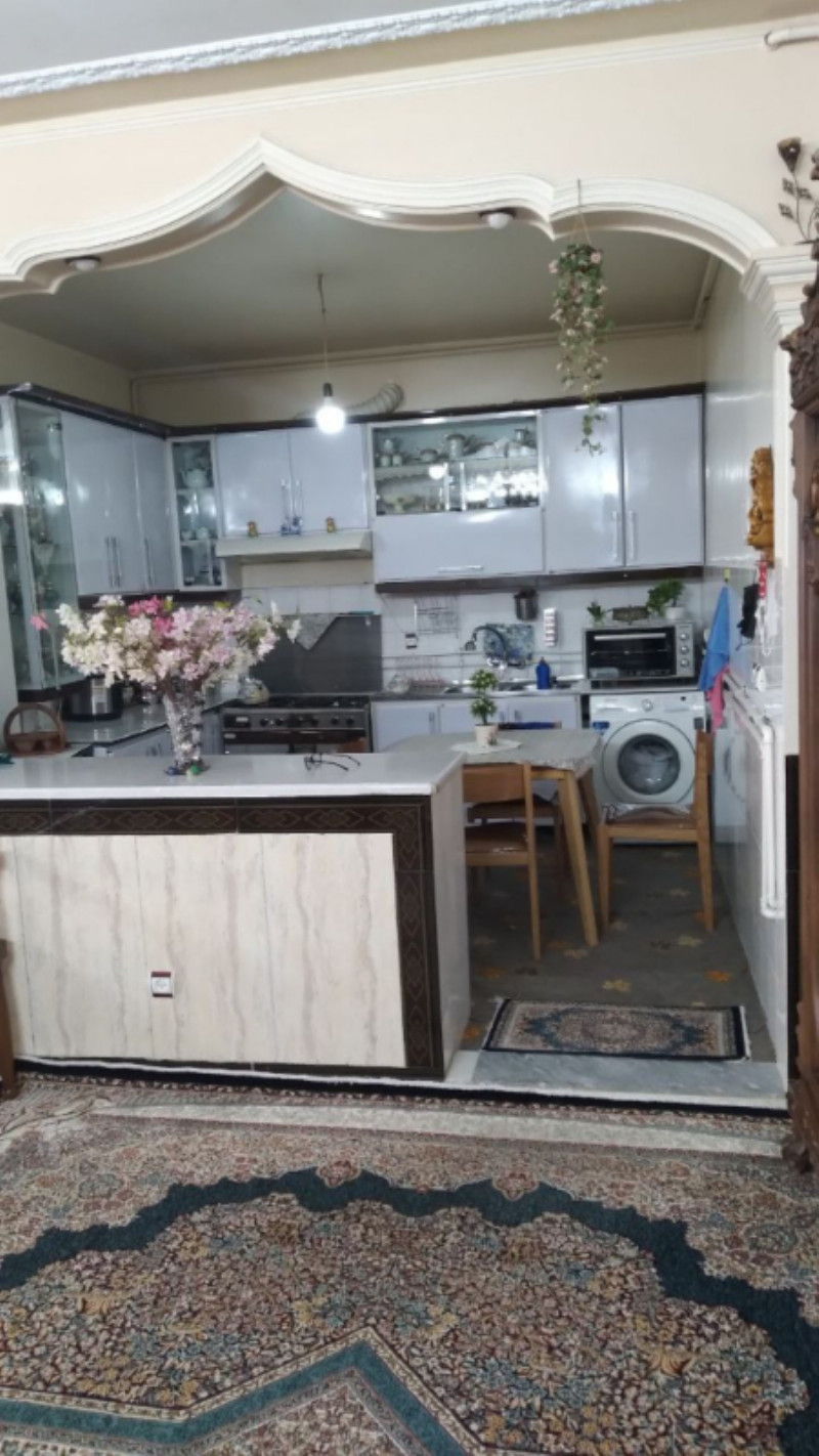 ویلا 172 متری یک خوابه در 18متری سپاه ملایر