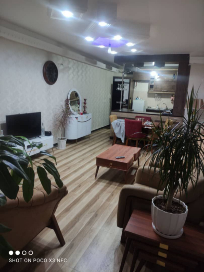 آپارتمان 74 متری دو خوابه در میدان زندیه ملایر