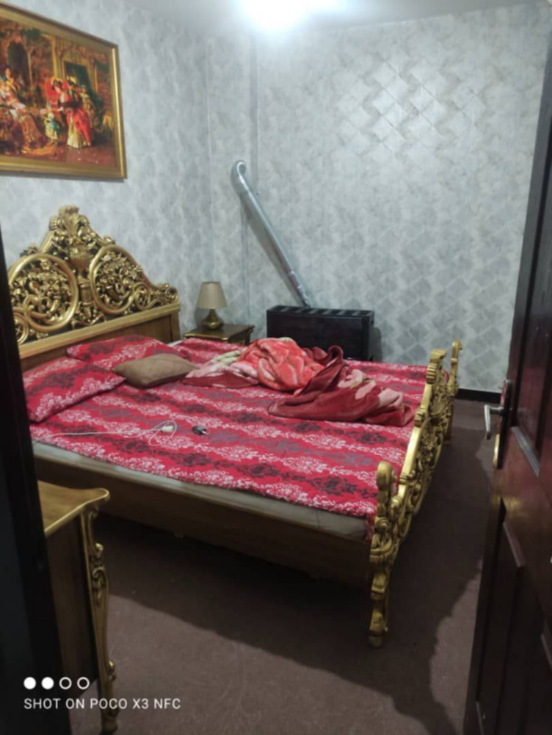 آپارتمان 74 متری دو خوابه در میدان زندیه ملایر