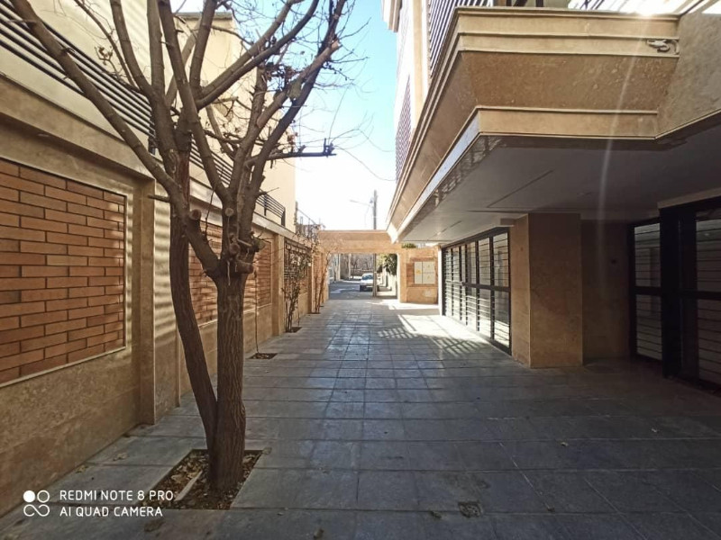 آپارتمان 75 متری دو خوابه در کوی چمران همدان1262663390