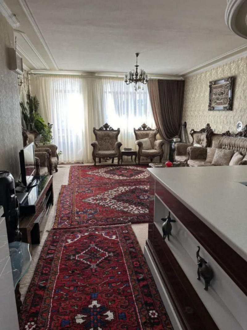آپارتمان 88 متری دو خوابه در میدان ونک تبریز1262943468