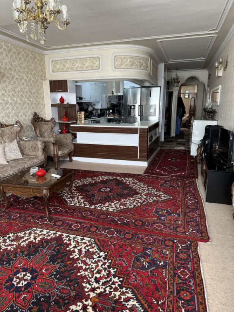 آپارتمان 88 متری دو خوابه در میدان ونک تبریز1262943469
