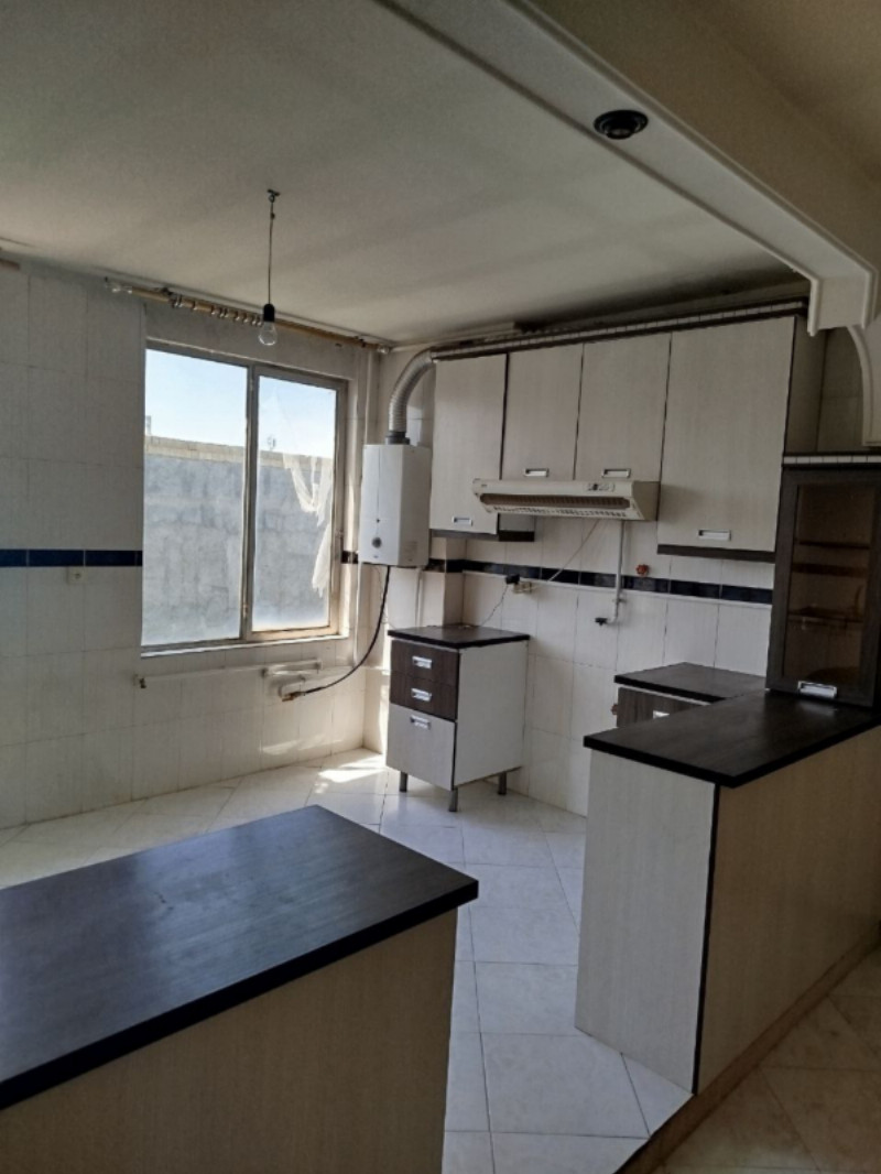 آپارتمان 82 متری دو خوابه در خیابان اراک ملایر