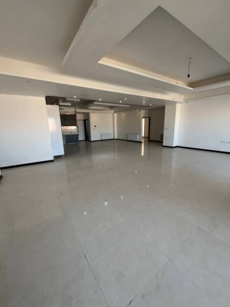 آپارتمان 260 متری چهارخوابه در نکا