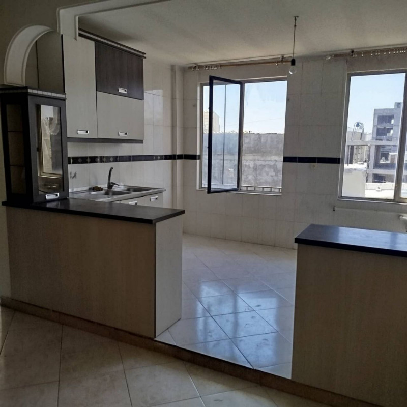 آپارتمان 82 متری دو خوابه در خیابان اراک ملایر