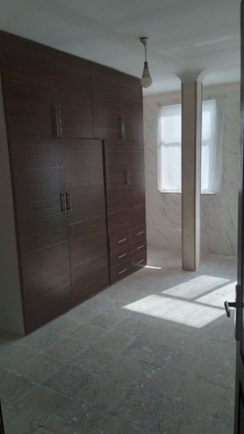 آپارتمان 66 متری یک خوابه در میدان سرو ملایر