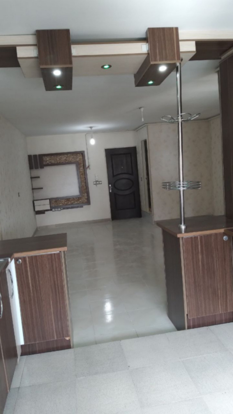 آپارتمان 66 متری یک خوابه در میدان سرو ملایر