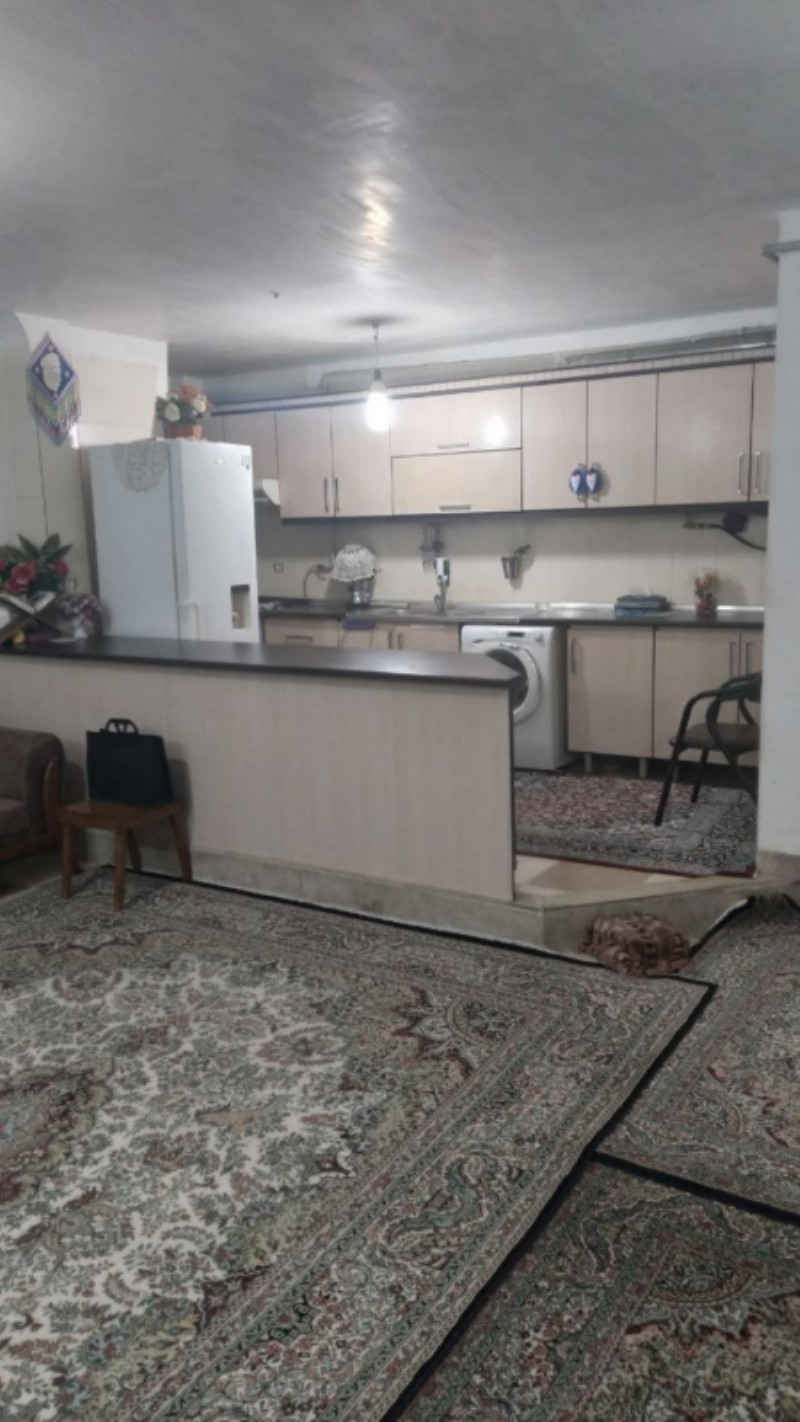 آپارتمان 95 متری دو خوابه در مسکن مهر ملایر