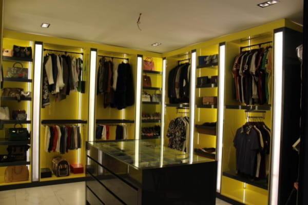 ویلا 950 متری چهارخوابه در طاووسیه کرج