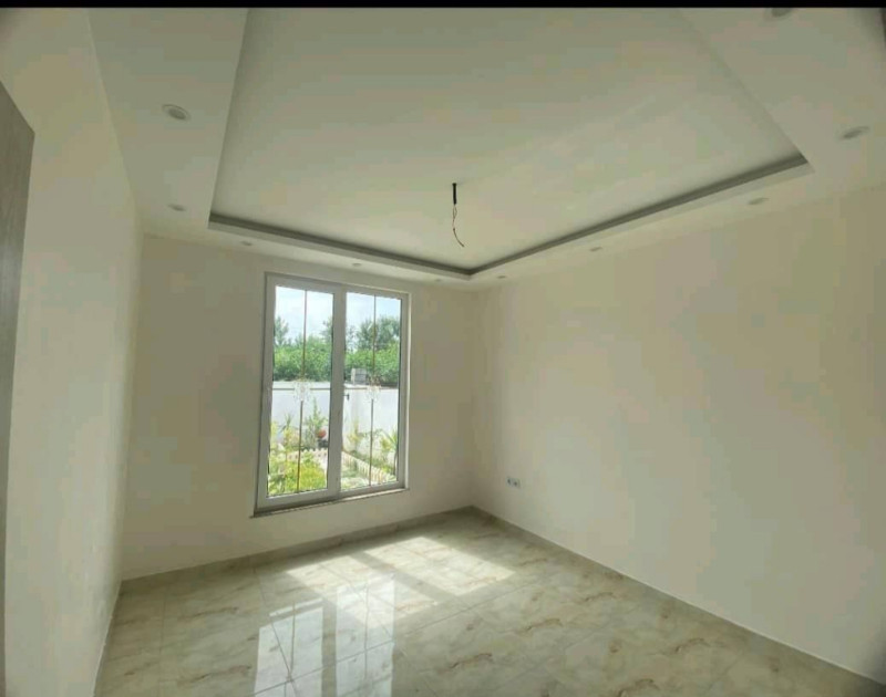 ویلا 100 متری دو خوابه در زیباکنار1267585048