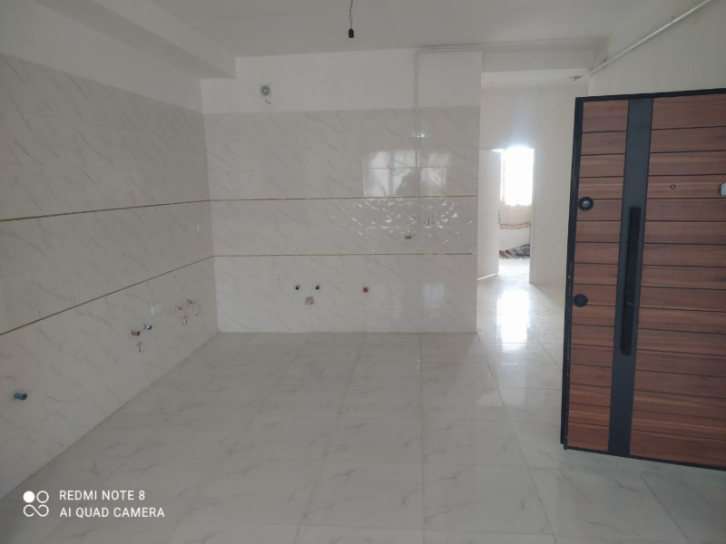 آپارتمان 80 متری دو خوابه در ملایر