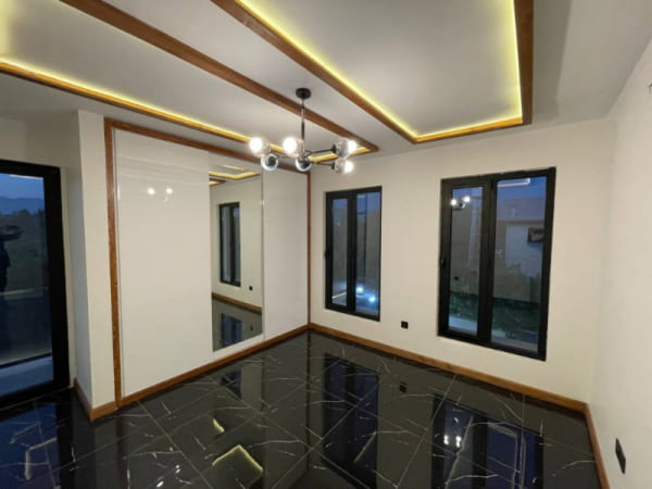 ویلا 600 متری چهارخوابه در طاووسیه کرج