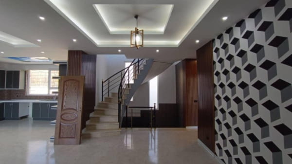 ویلا 450 متری چهارخوابه در طاووسیه کرج