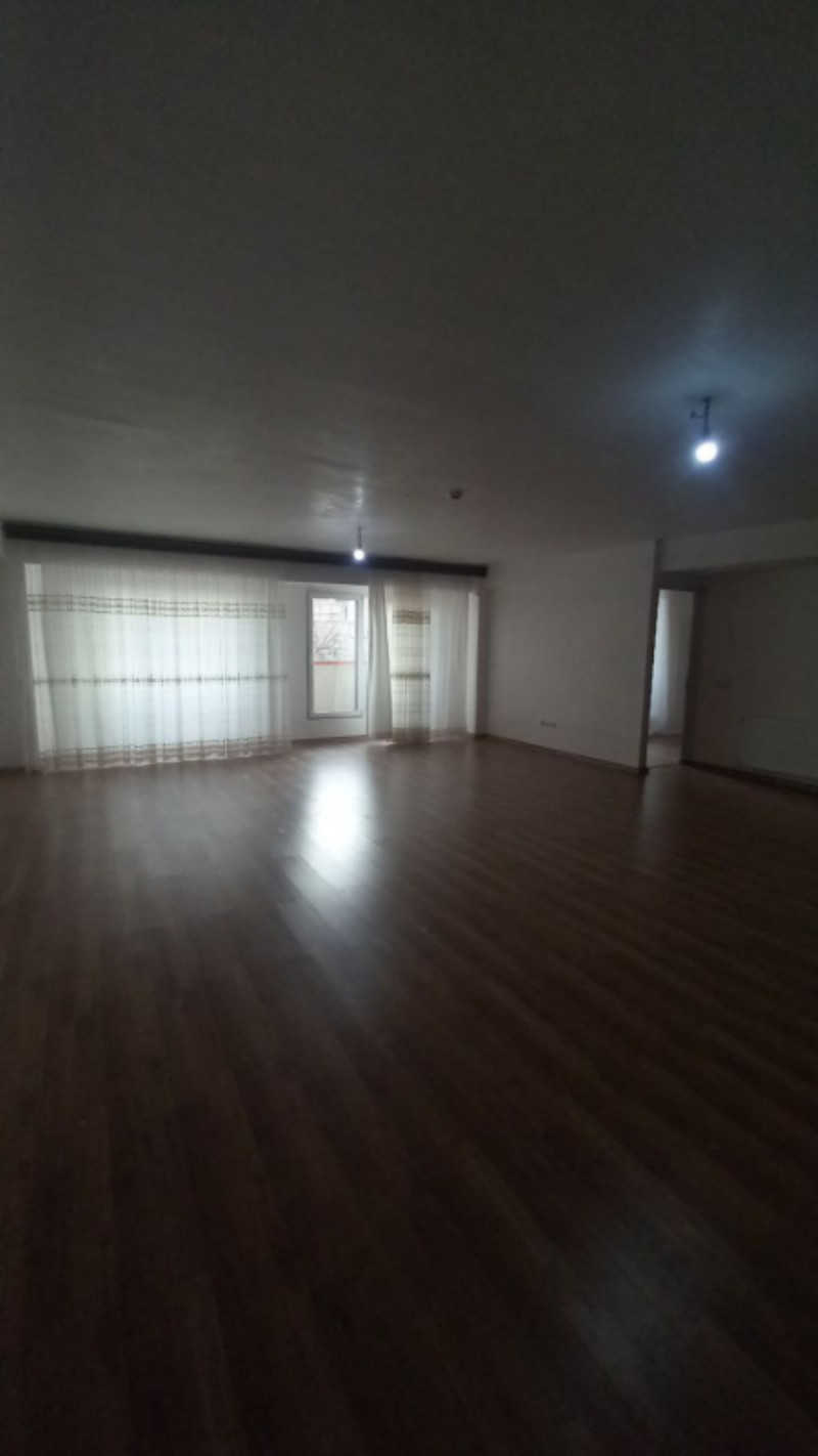 آپارتمان 160 متری سه خوابه در آبرسان تبریز1268955605
