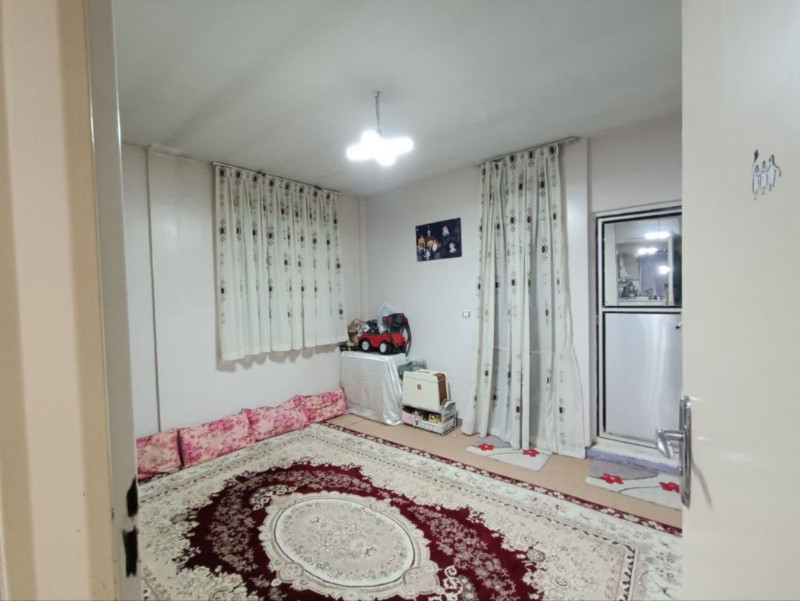 آپارتمان 85 متری دو خوابه در میدان زندیه ملایر