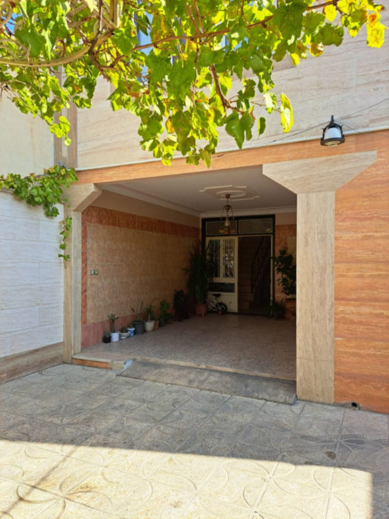 ویلا 240 متری سه خوابه در فلکه پنجم فردیس