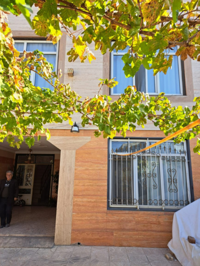 ویلا 240 متری سه خوابه در فلکه پنجم فردیس