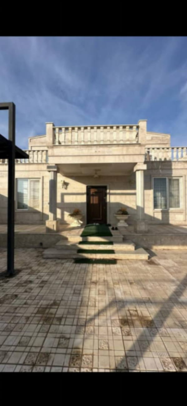 ویلا 200 متری چهارخوابه در شهرک افشاریه کرج