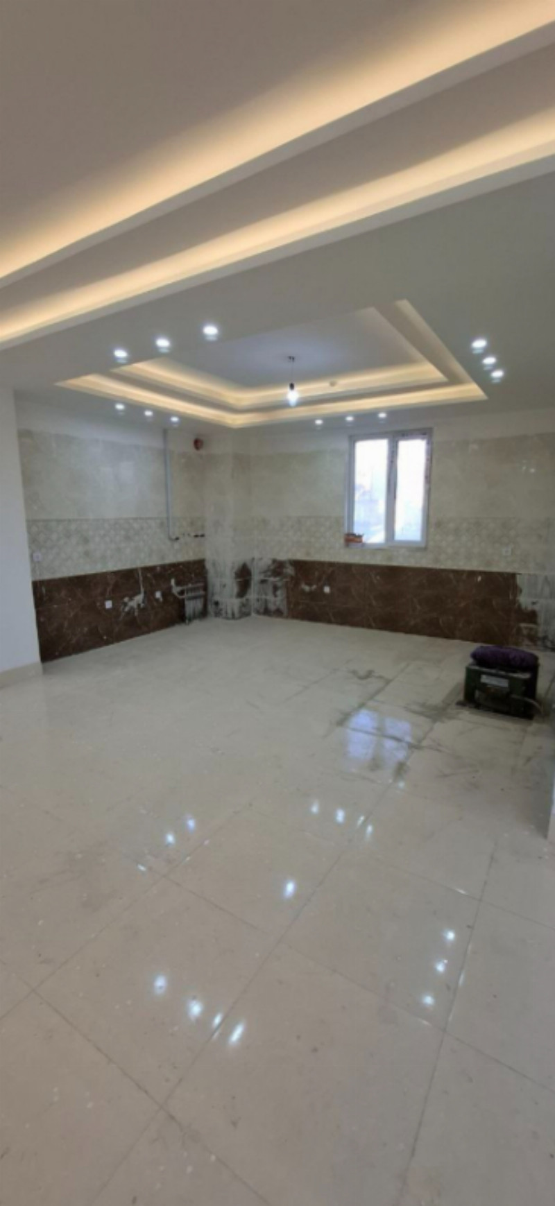 آپارتمان 155 متری سه خوابه در میدان قائم ملایر1269935938