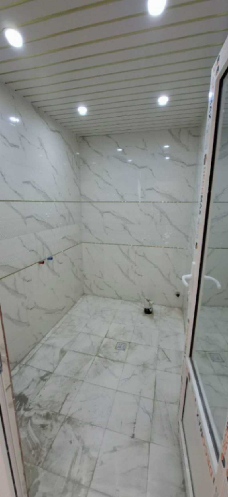 آپارتمان 155 متری سه خوابه در میدان قائم ملایر1269935939