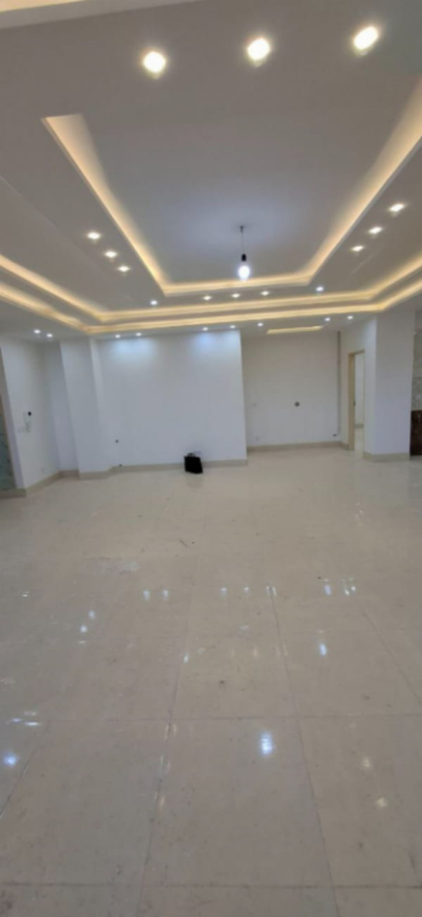 آپارتمان 155 متری سه خوابه در میدان قائم ملایر